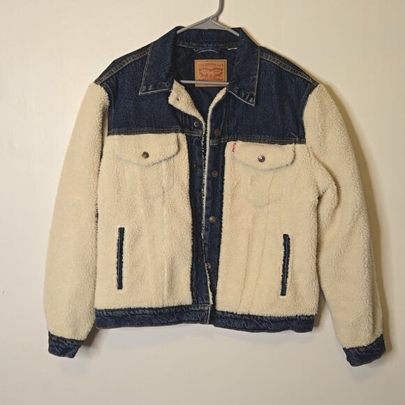 Levi's Jackets & Blazers - Levi's Pieced Sherpa EX BF Jacket size Large